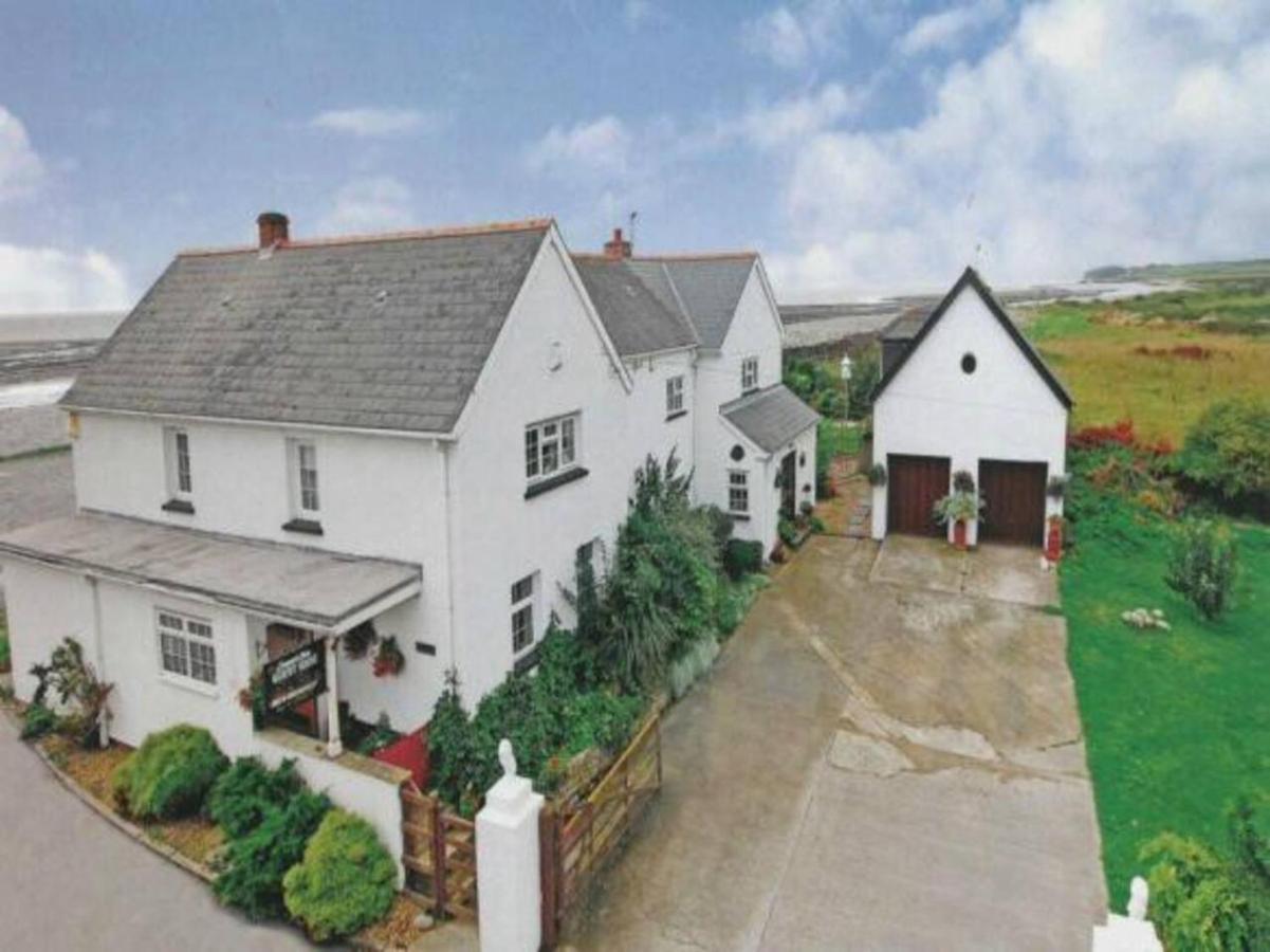 1-Bed Cottage On Coastal Pathway In South Wales Gileston エクステリア 写真